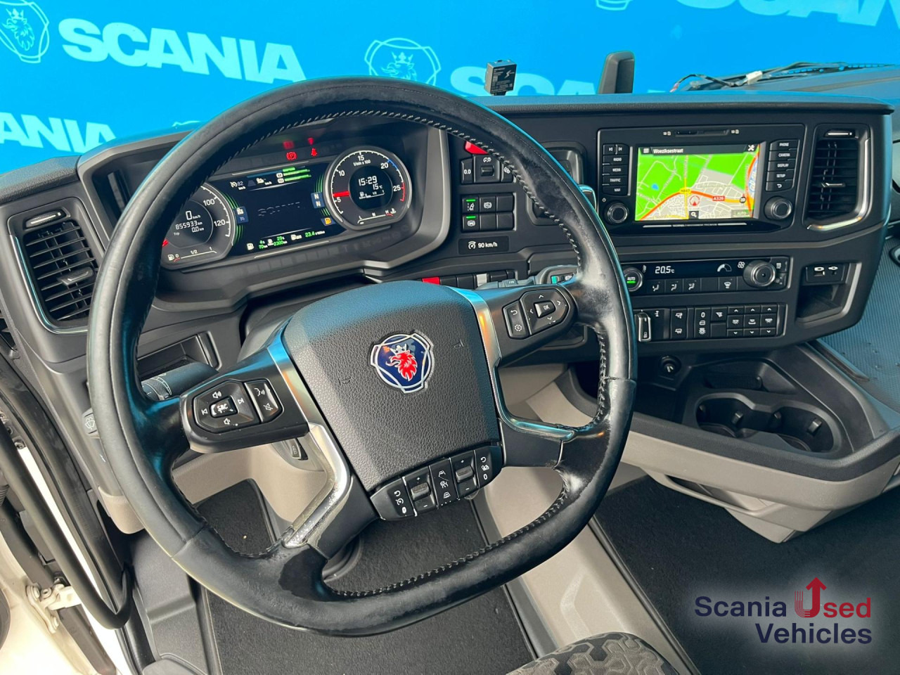 SCANIA R 450 A4x2NA RETARDER DIFF-L 8T PTO ADR-FL SMART2 - Tracteur routier: photos 3 SCANIA R 450 A4x2NA RETARDER DIFF-L 8T PTO ADR-FL SMART2 - Tracteur routier: photos 3