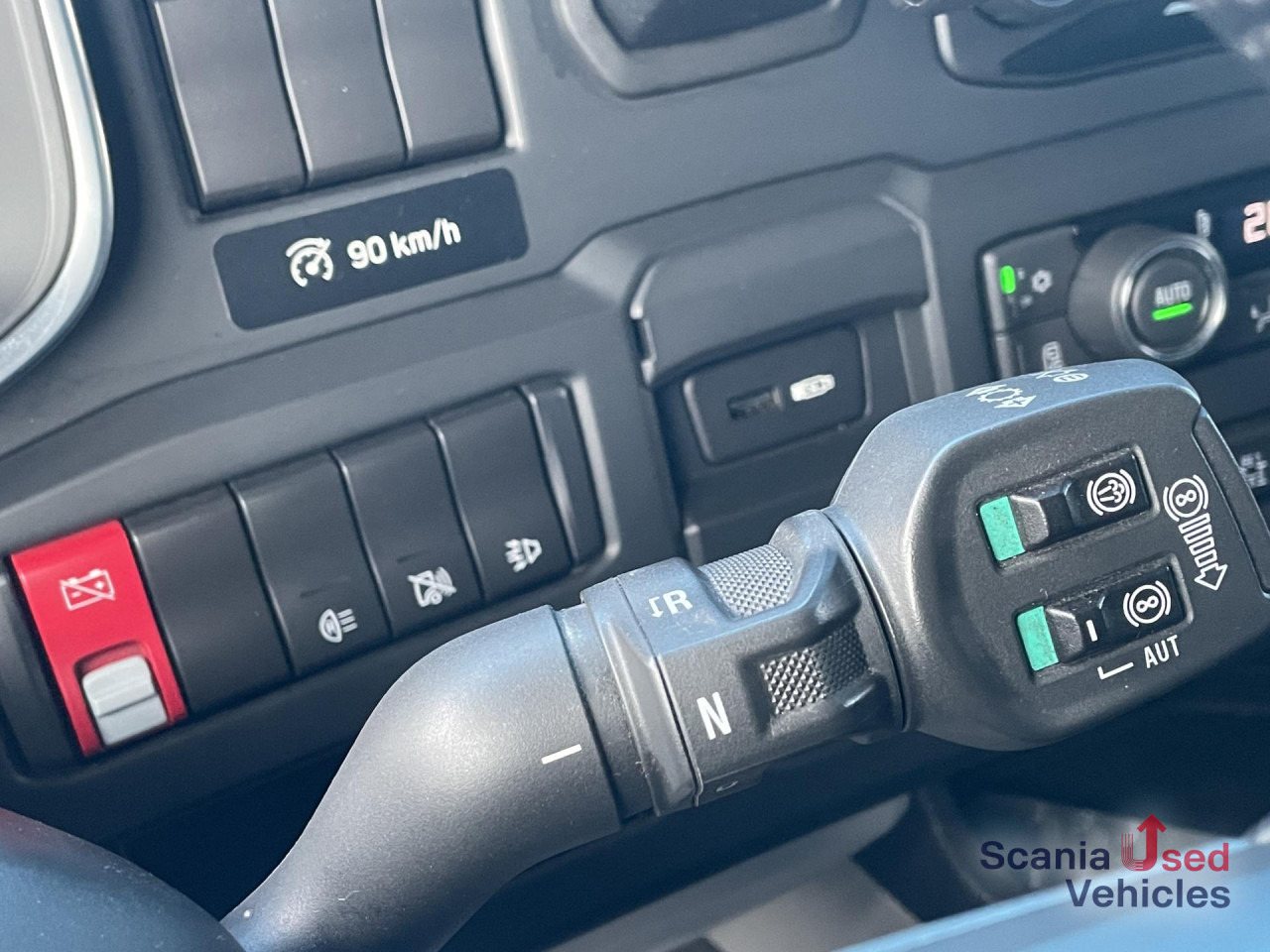 SCANIA R 450 A4x2NA RETARDER LED NAVI PARK AIRCO PTO - Tracteur routier: photos 4 SCANIA R 450 A4x2NA RETARDER LED NAVI PARK AIRCO PTO - Tracteur routier: photos 4