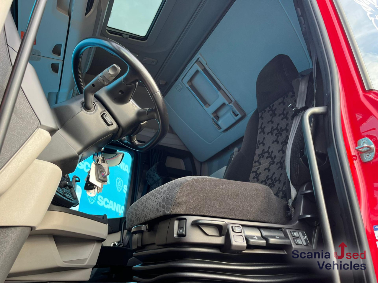 SCANIA R 450 A4x2NA RETARDER LED NAVI PTO - Tracteur routier: photos 2 SCANIA R 450 A4x2NA RETARDER LED NAVI PTO - Tracteur routier: photos 2