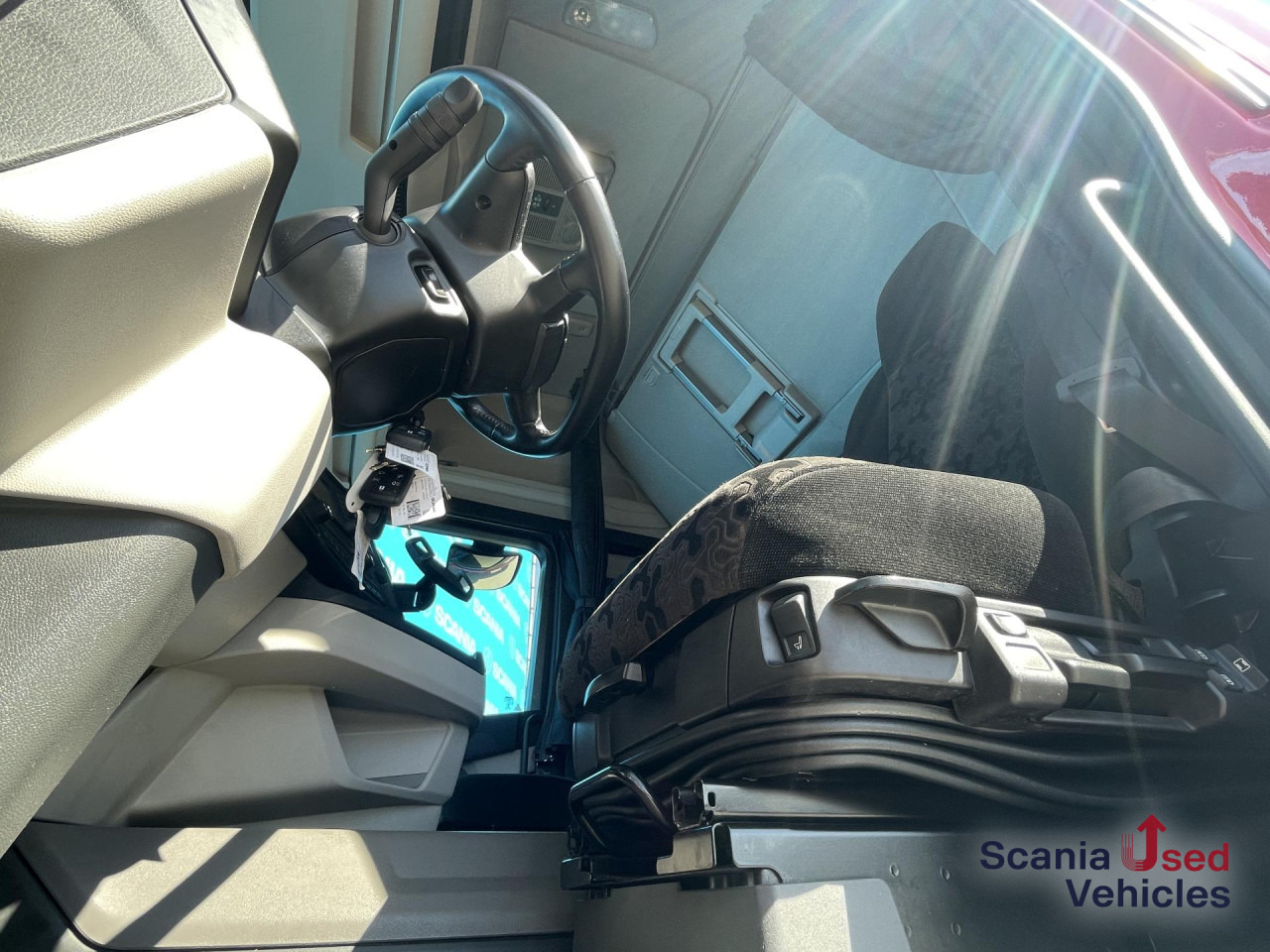 SCANIA R 450 A4x2NA RETARDER PTO PARK AIRCO SMART 2 - Tracteur routier: photos 4 SCANIA R 450 A4x2NA RETARDER PTO PARK AIRCO SMART 2 - Tracteur routier: photos 4