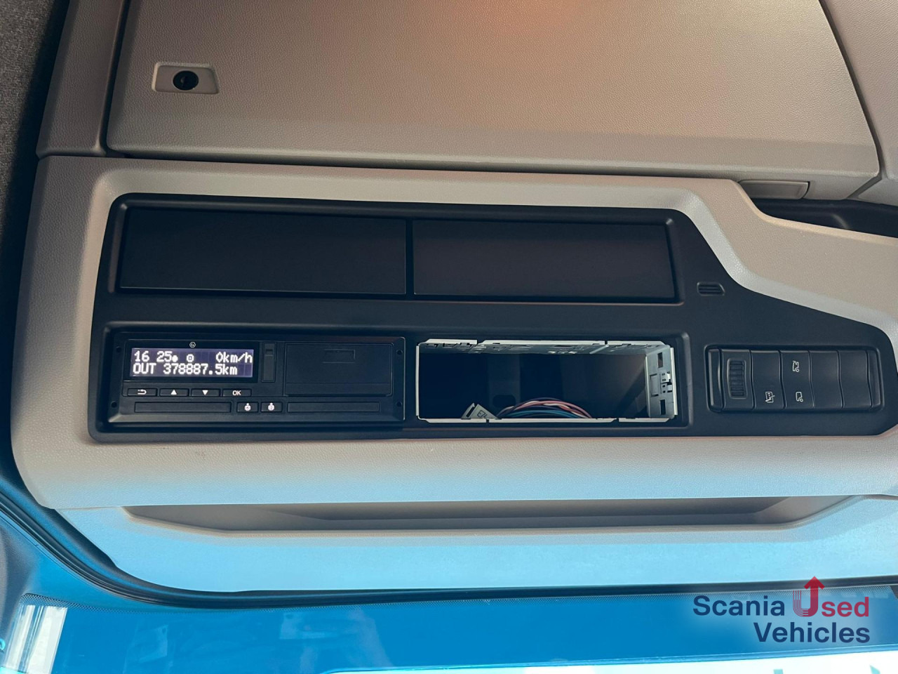 SCANIA S 450 A4x2NA DIFF-L RETARDER PARK AIRCO ACC - Tracteur routier: photos 4 SCANIA S 450 A4x2NA DIFF-L RETARDER PARK AIRCO ACC - Tracteur routier: photos 4