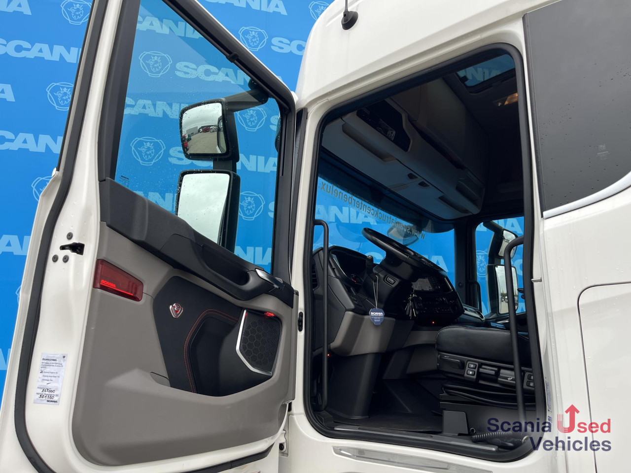 SCANIA S 590 A4x2NA V8 RETARDER DIFF-L 8T NAVI LED ALCOA - Tracteur routier: photos 3 SCANIA S 590 A4x2NA V8 RETARDER DIFF-L 8T NAVI LED ALCOA - Tracteur routier: photos 3