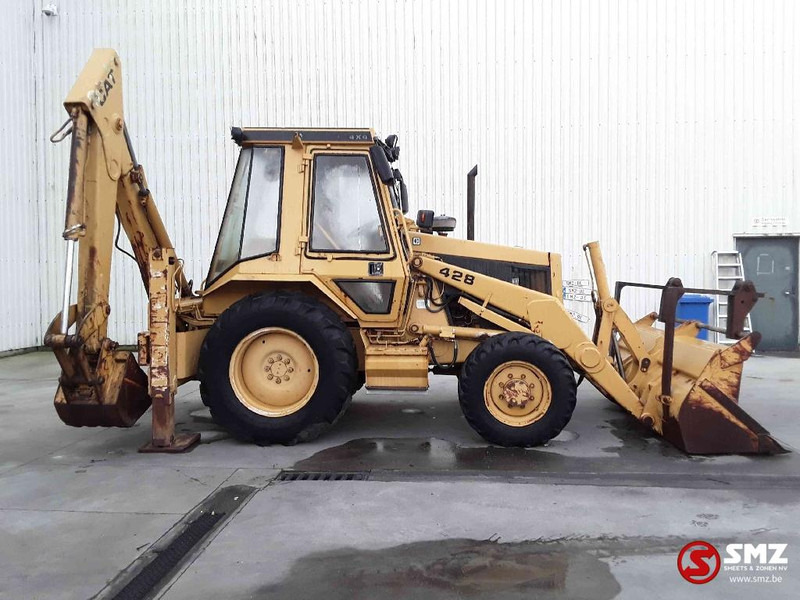 Caterpillar 428 - Tractopelle: photos 4 Caterpillar 428 - Tractopelle: photos 4