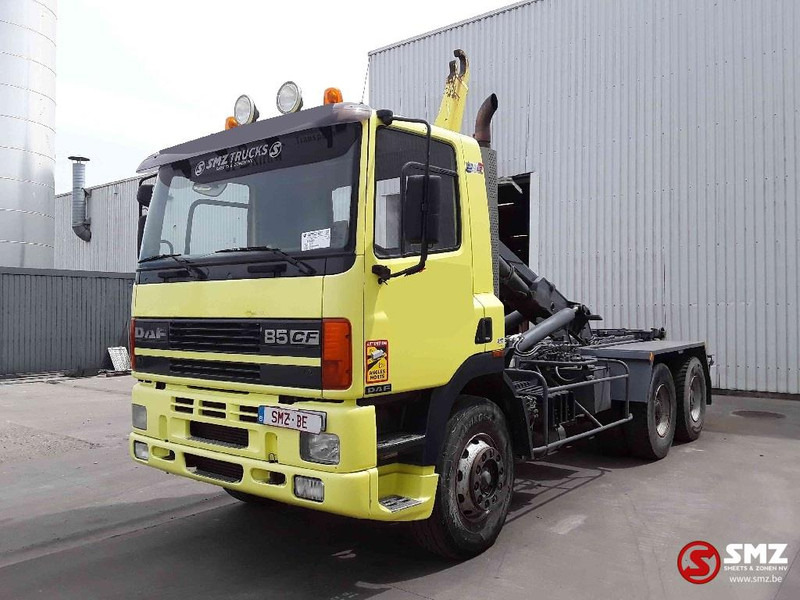 DAF 85 CF manual engine TOP - Camion porte-conteneur/ Caisse mobile: photos 3 DAF 85 CF manual engine TOP - Camion porte-conteneur/ Caisse mobile: photos 3