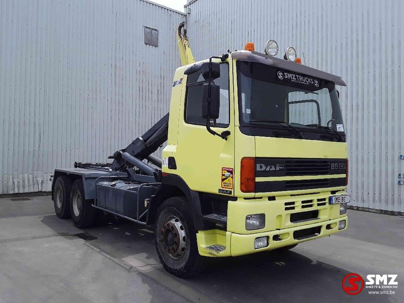 DAF 85 CF manual engine TOP - Camion porte-conteneur/ Caisse mobile: photos 1 DAF 85 CF manual engine TOP - Camion porte-conteneur/ Caisse mobile: photos 1