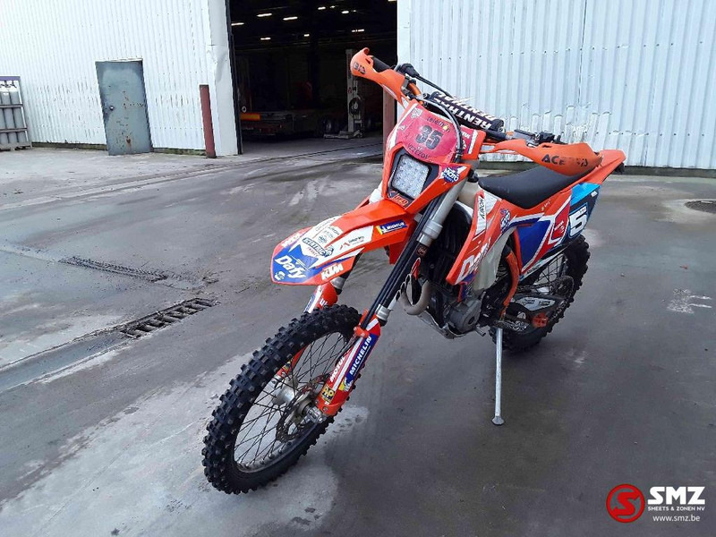 KTM KTM 250 - Motocyclette: photos 3 KTM KTM 250 - Motocyclette: photos 3