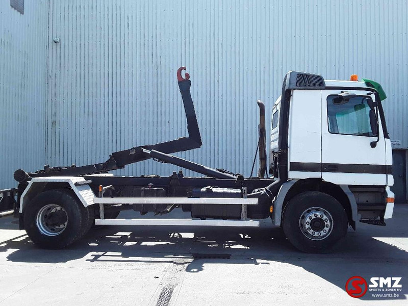 Mercedes-Benz Actros 1831 manual lames airco - Camion porte-conteneur/ Caisse mobile: photos 4 Mercedes-Benz Actros 1831 manual lames airco - Camion porte-conteneur/ Caisse mobile: photos 4
