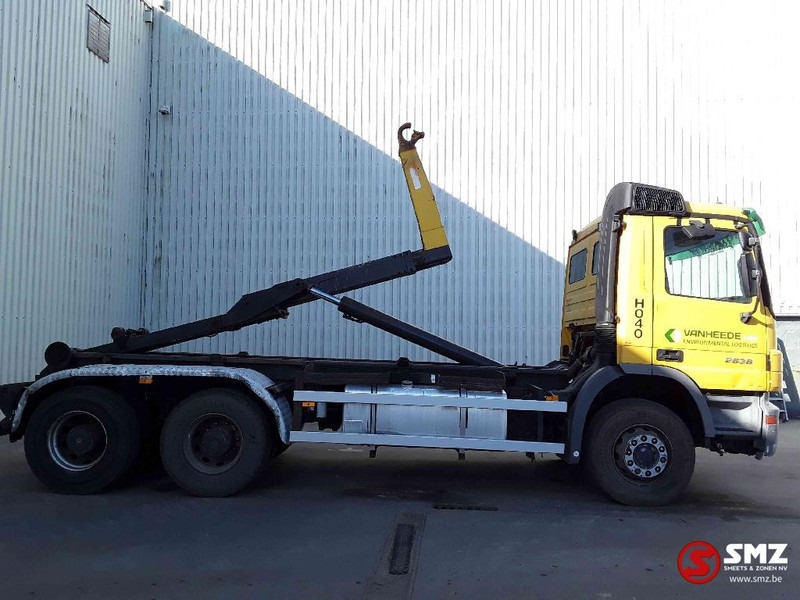 Mercedes-Benz Actros 2636 6x4 steel lames 3x - Camion porte-conteneur/ Caisse mobile: photos 4 Mercedes-Benz Actros 2636 6x4 steel lames 3x - Camion porte-conteneur/ Caisse mobile: photos 4