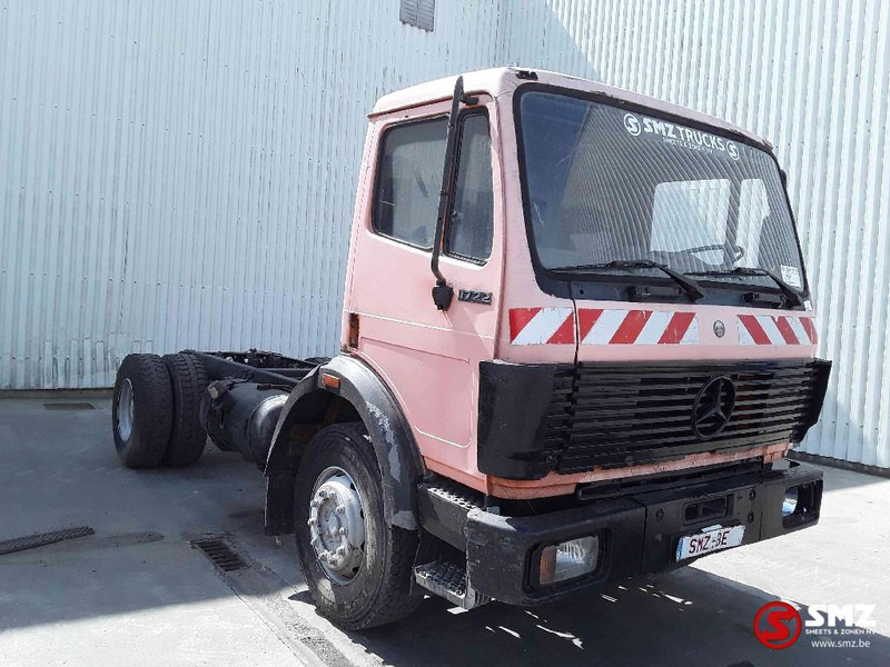 Mercedes-Benz SK 1722 lames steel - Châssis cabine: photos 1 Mercedes-Benz SK 1722 lames steel - Châssis cabine: photos 1