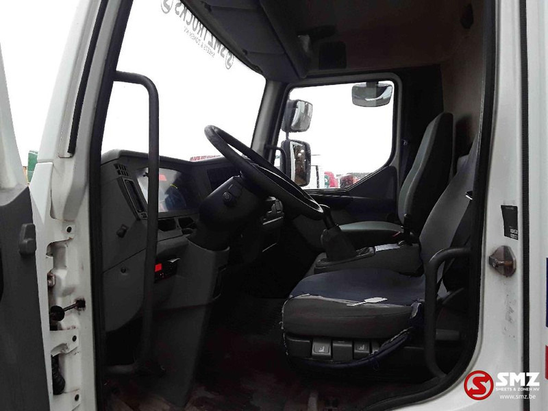 Camion fourgon Renault Midlum 180: photos 7 Camion fourgon Renault Midlum 180: photos 7