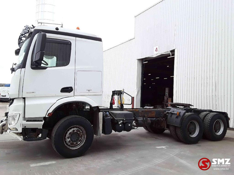 Mercedes-Benz Arocs 3351 lames steel - Tracteur routier: photos 5 Mercedes-Benz Arocs 3351 lames steel - Tracteur routier: photos 5