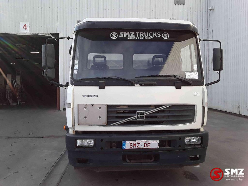 Volvo FL6 220 10000L lames - Camion citerne: photos 2 Volvo FL6 220 10000L lames - Camion citerne: photos 2