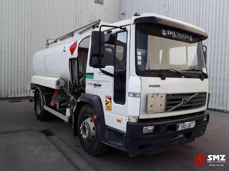 Volvo FL6 220 10000L lames - Camion citerne: photos 1 Volvo FL6 220 10000L lames - Camion citerne: photos 1