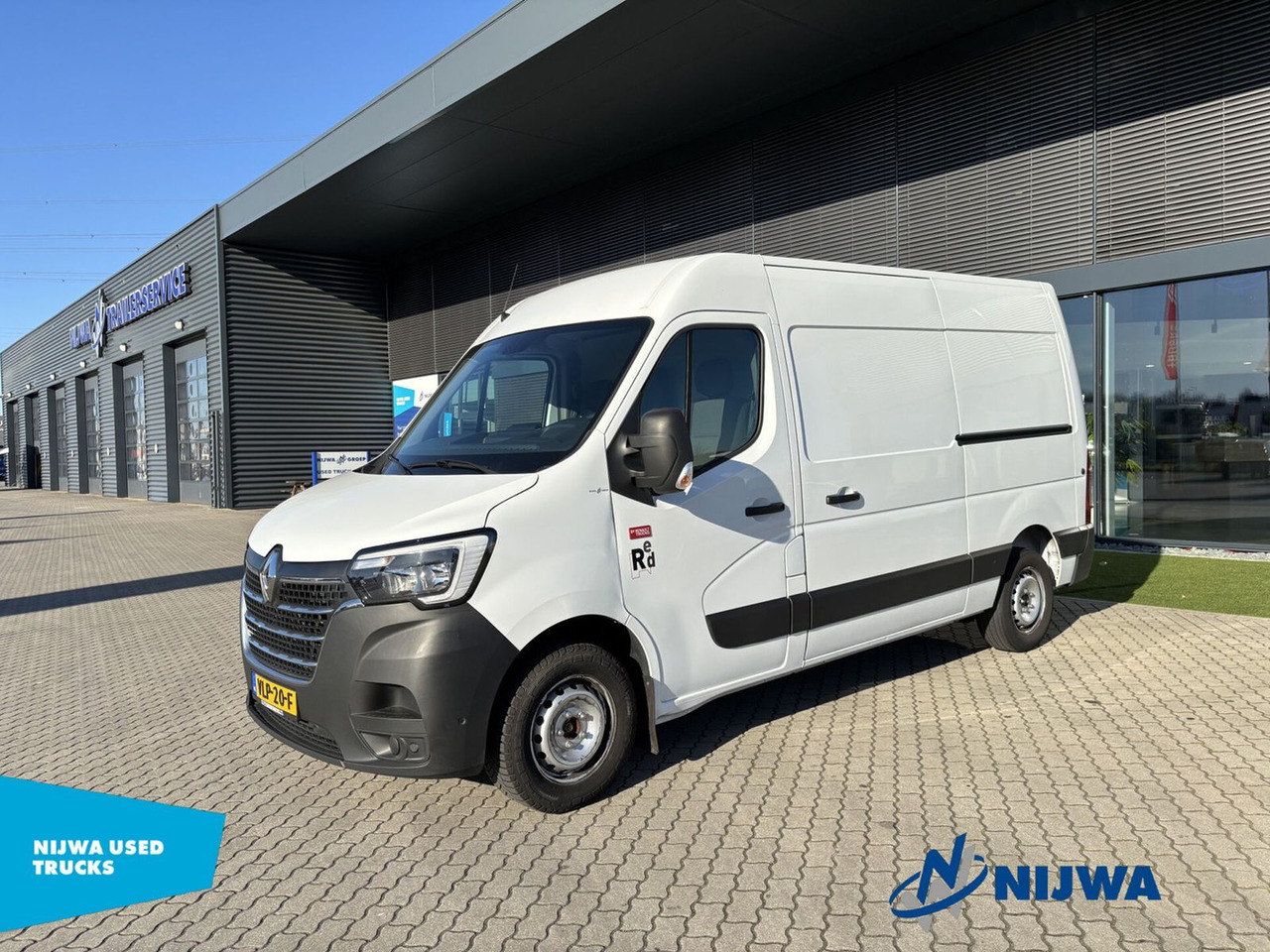 Renault Master T35 150 L3H2 Navigatie + Dubbele schuifde - Fourgon utilitaire: photos 1 Renault Master T35 150 L3H2 Navigatie + Dubbele schuifde - Fourgon utilitaire: photos 1