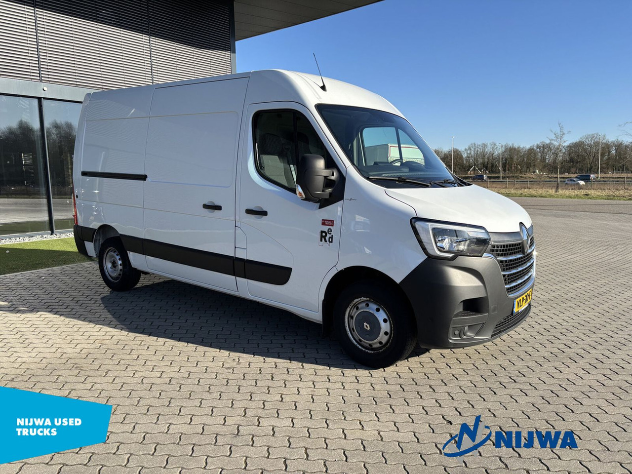 Renault Master T35 150 L3H2 Navigatie + Dubbele schuifde - Fourgon utilitaire: photos 2 Renault Master T35 150 L3H2 Navigatie + Dubbele schuifde - Fourgon utilitaire: photos 2