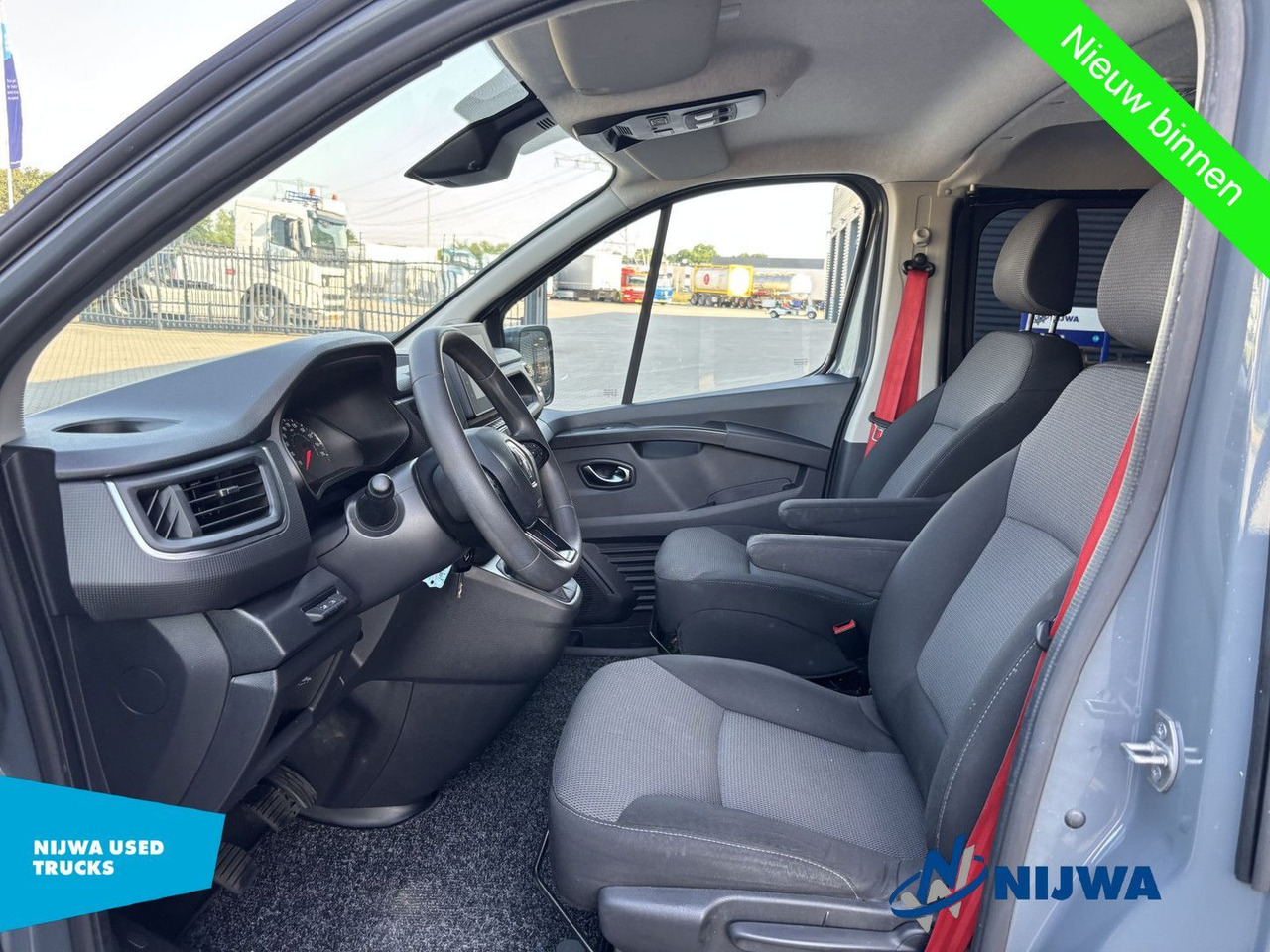 Renault Trafic 150 T30 L2H1 Trekhaak + Dubbele cabine - Fourgonnette, Utilitaire double cabine: photos 5 Renault Trafic 150 T30 L2H1 Trekhaak + Dubbele cabine - Fourgonnette, Utilitaire double cabine: photos 5