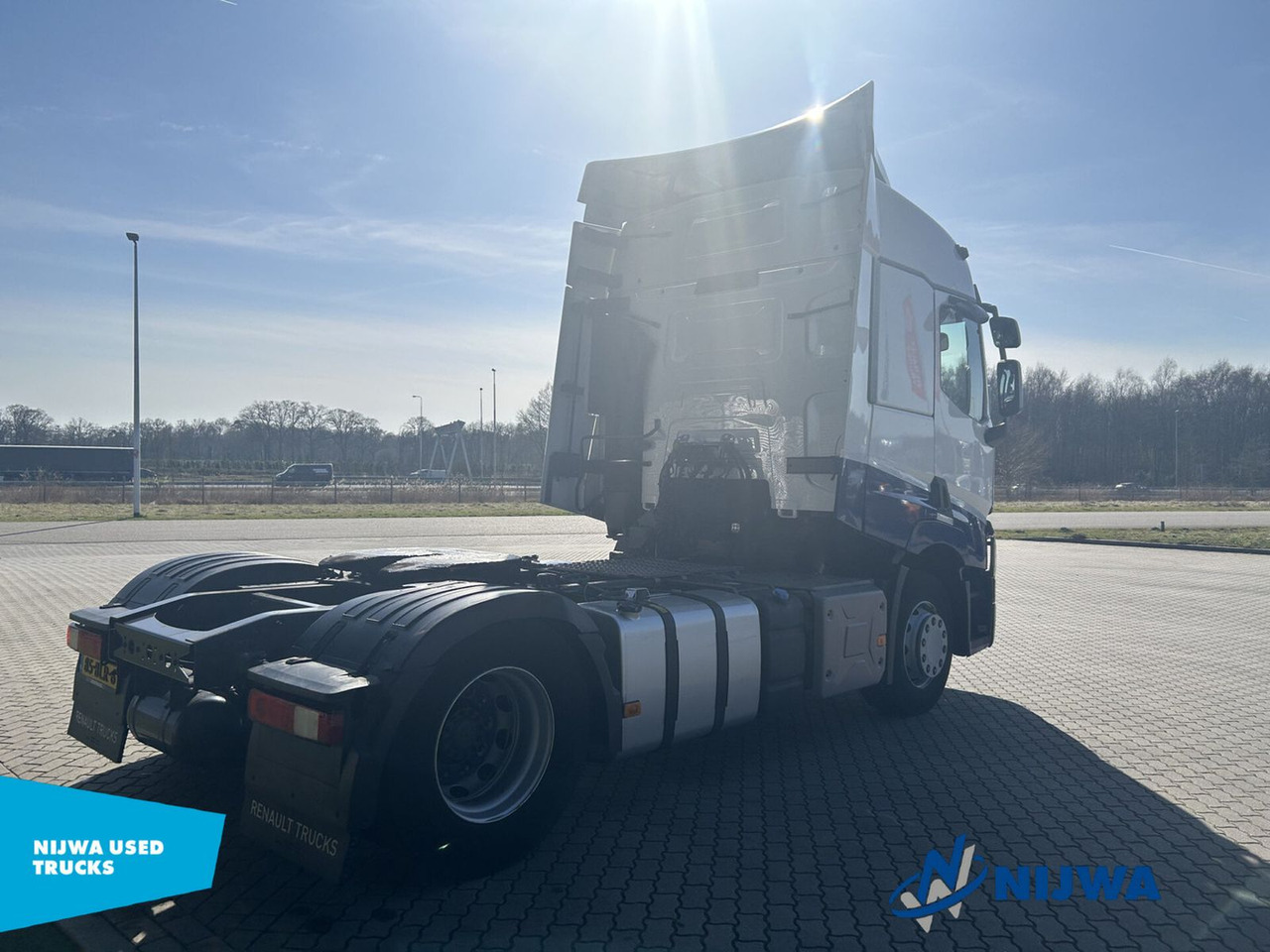 Renault T 460 4x2 Standkachel + Koelkast - Tracteur routier: photos 3 Renault T 460 4x2 Standkachel + Koelkast - Tracteur routier: photos 3
