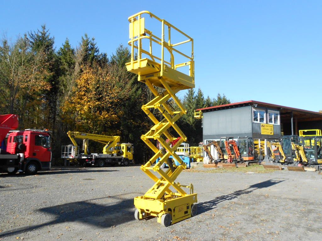 Genie GS 1330, Leichtscherenarbeitsbühne Genie 5,9 m Genie GS 1330, Leichtscherenarbeitsbühne Genie 5,9 m - Nacelle ciseaux: photos 5 Genie GS 1330, Leichtscherenarbeitsbühne Genie 5,9 m Genie GS 1330, Leichtscherenarbeitsbühne Genie 5,9 m - Nacelle ciseaux: photos 5