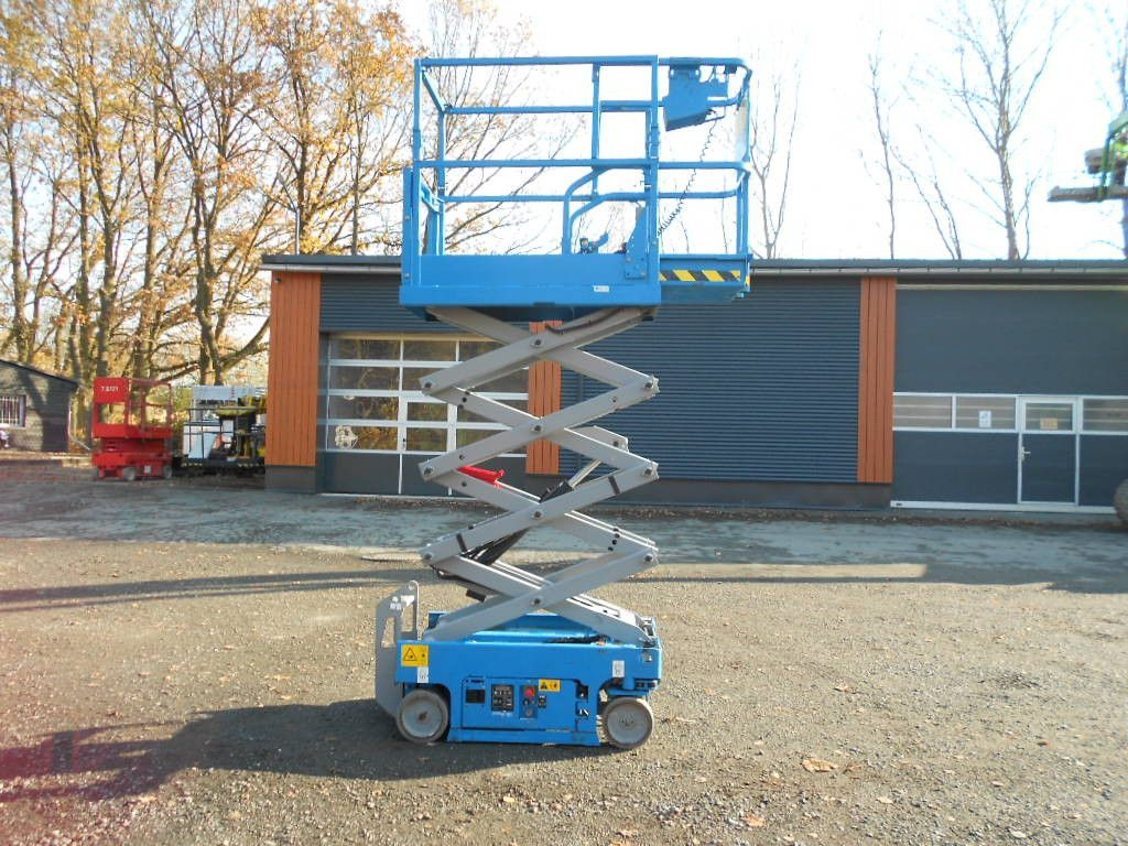 Genie GS 1330, Scherenarbeitsbühne Genie 5,9 m - Nacelle ciseaux: photos 1 Genie GS 1330, Scherenarbeitsbühne Genie 5,9 m - Nacelle ciseaux: photos 1