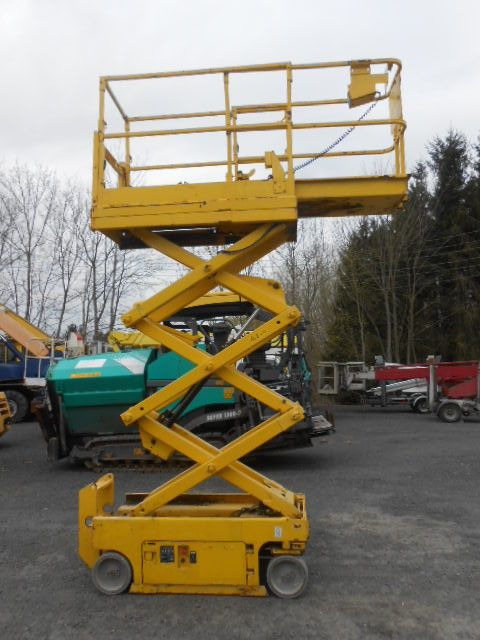 Genie GS 1530, Scherenarbeitsbühne Genie 6,6m - Camion avec nacelle: photos 5 Genie GS 1530, Scherenarbeitsbühne Genie 6,6m - Camion avec nacelle: photos 5