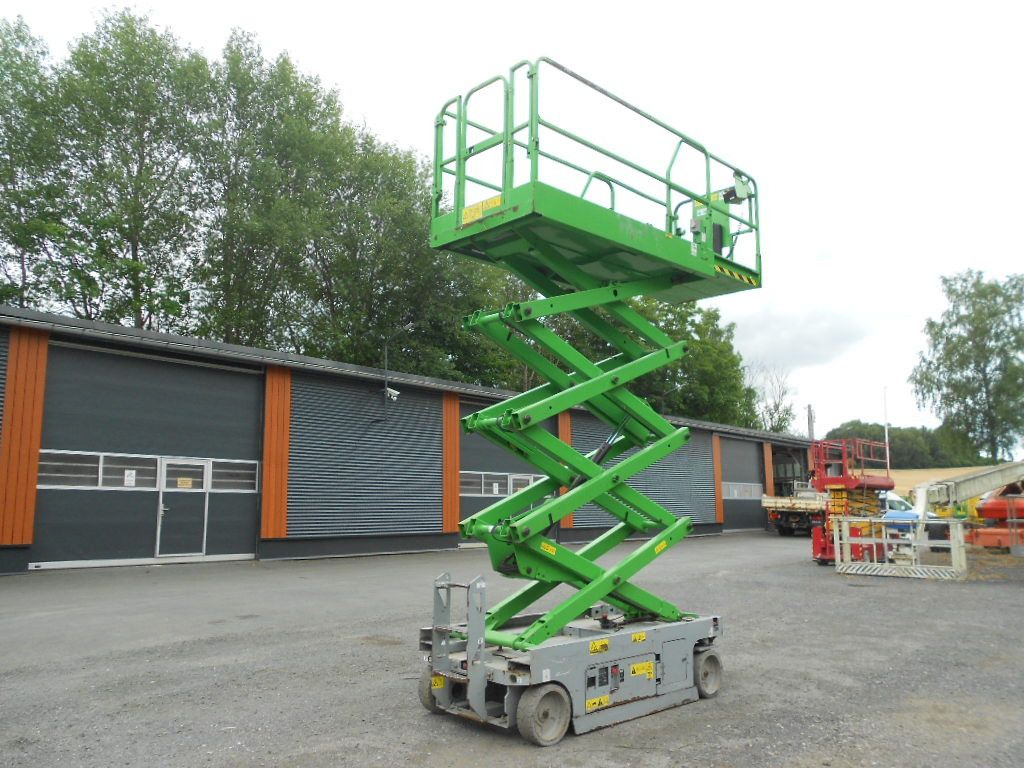 Genie GS 2646, Scherenarbeitsbühne Genie 9,9 m - Nacelle ciseaux: photos 2 Genie GS 2646, Scherenarbeitsbühne Genie 9,9 m - Nacelle ciseaux: photos 2