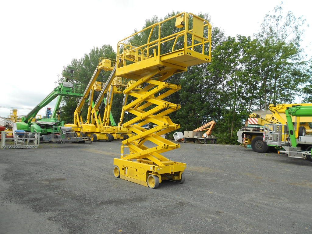 Genie GS 3246, Scherenarbeitsbühne Genie 11,9 m - Nacelle ciseaux: photos 4 Genie GS 3246, Scherenarbeitsbühne Genie 11,9 m - Nacelle ciseaux: photos 4