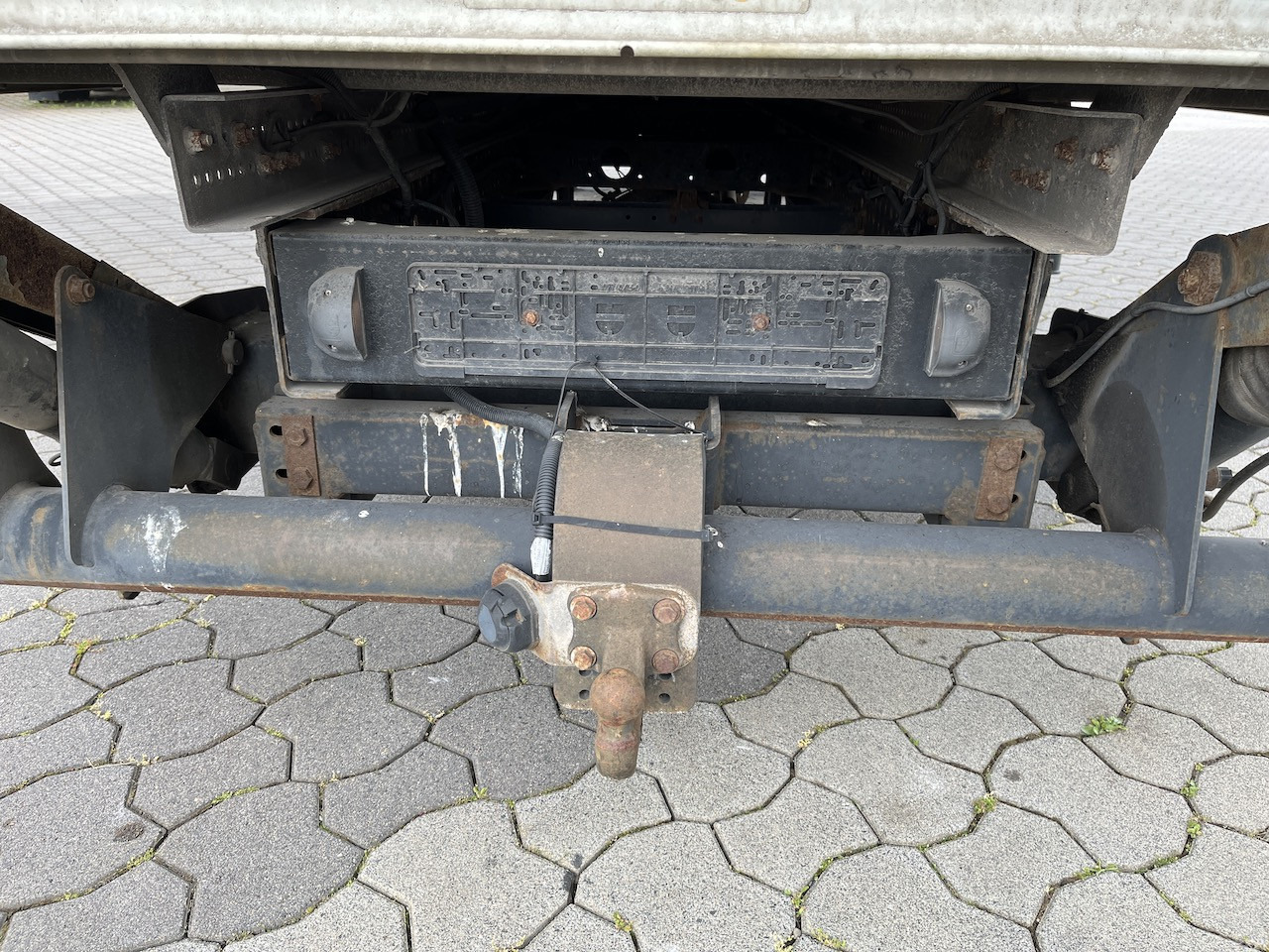 FUSO Canter 7C18 4x2 Ladebordwand Getriebeschaden - Véhicule utilitaire plateau baché: photos 4 FUSO Canter 7C18 4x2 Ladebordwand Getriebeschaden - Véhicule utilitaire plateau baché: photos 4