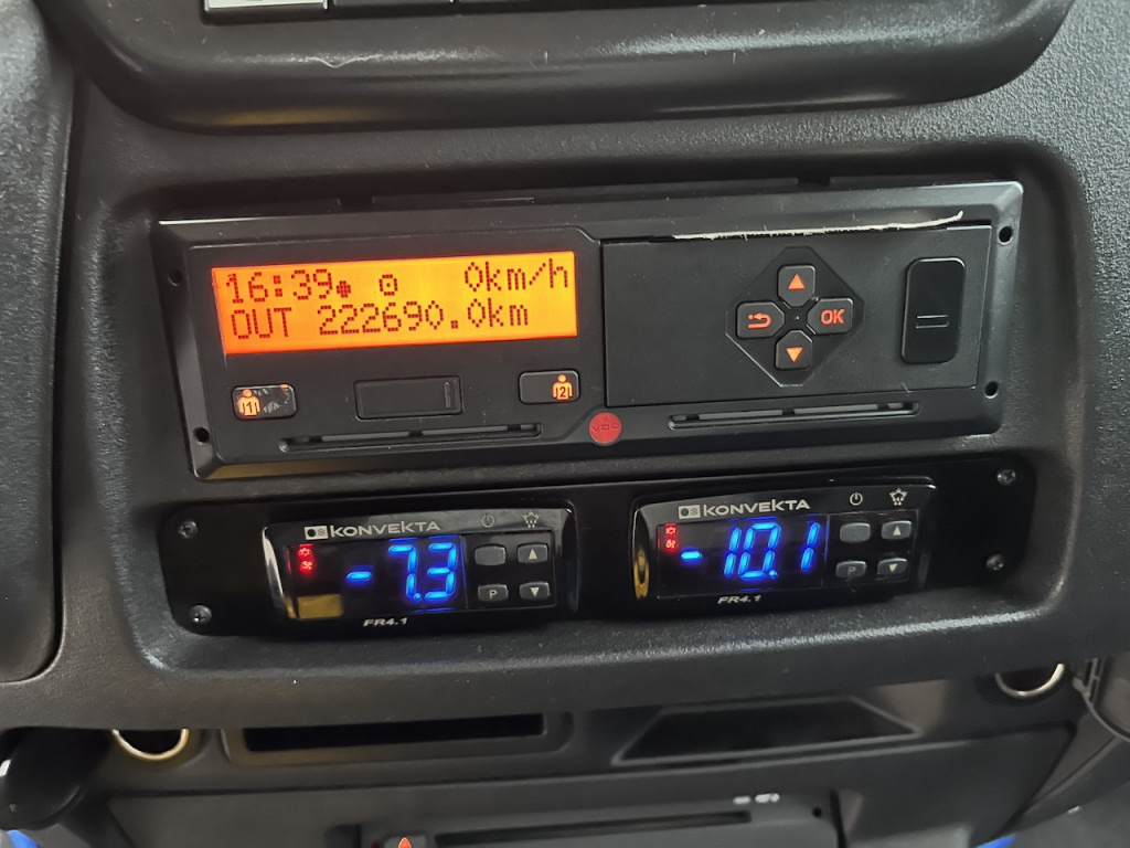 Iveco 70C18 Daily Tiefkühlkoffer mit Ladebordwand - Véhicule utilitaire frigorifique: photos 3 Iveco 70C18 Daily Tiefkühlkoffer mit Ladebordwand - Véhicule utilitaire frigorifique: photos 3