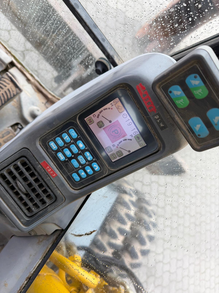 Komatsu PW 180 - 7 - Pelle sur pneus: photos 4 Komatsu PW 180 - 7 - Pelle sur pneus: photos 4