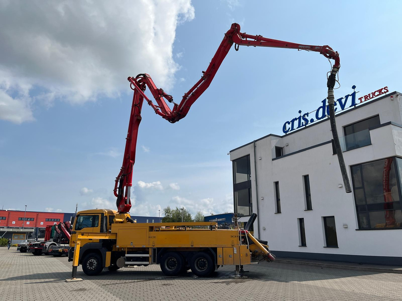 MAN 26.360 6x4 Putzmeister 24 m Hallenpumpe - Camion pompe: photos 2 MAN 26.360 6x4 Putzmeister 24 m Hallenpumpe - Camion pompe: photos 2