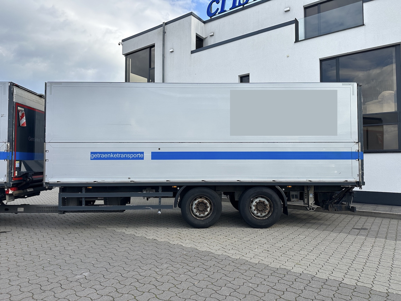 Orten Böhm Typ BZGÜKIKO 18 S Getränke Anhänger LBW - Remorque pour le transport de boissons: photos 2 Orten Böhm Typ BZGÜKIKO 18 S Getränke Anhänger LBW - Remorque pour le transport de boissons: photos 2