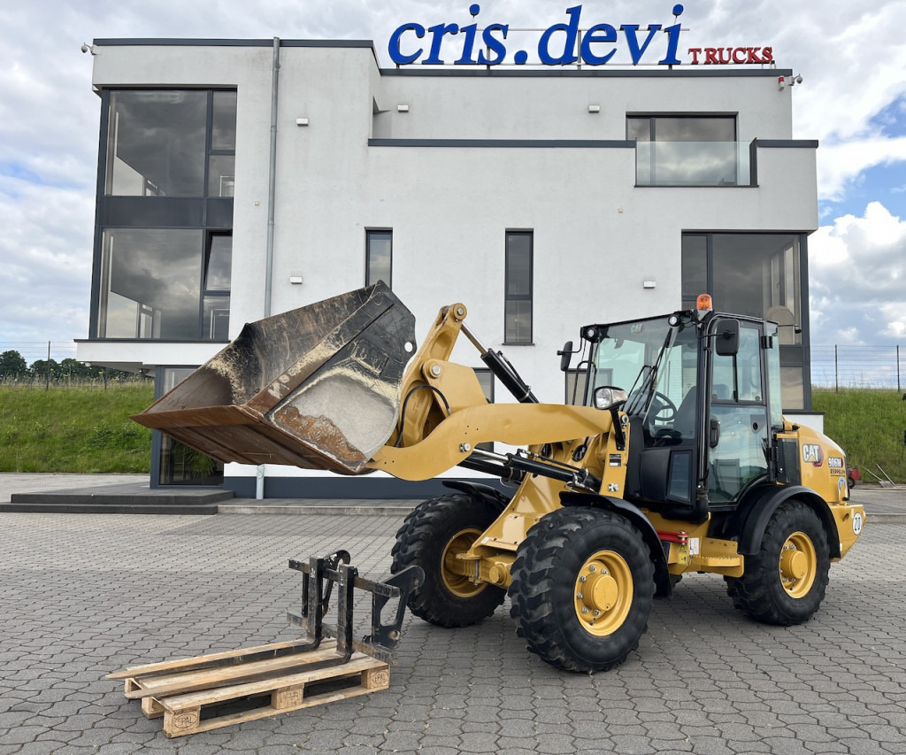 Cat 906 M Radlader Schnellwechsler Gabel Schaufel - Chargeuse sur pneus: photos 1 Cat 906 M Radlader Schnellwechsler Gabel Schaufel - Chargeuse sur pneus: photos 1