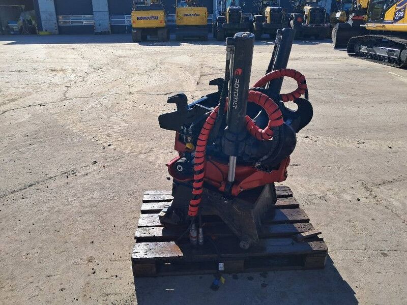 ROTOTILT R5 - Accessoire pour Engins de chantier: photos 4 ROTOTILT R5 - Accessoire pour Engins de chantier: photos 4