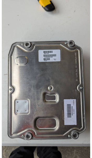 Komatsu CONTROLLER ASS' 600-492-2204 - Système électrique pour Engins de chantier: photos 2 Komatsu CONTROLLER ASS' 600-492-2204 - Système électrique pour Engins de chantier: photos 2