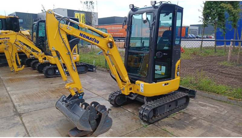 Komatsu PC16R-3HS - Mini pelle: photos 1 Komatsu PC16R-3HS - Mini pelle: photos 1