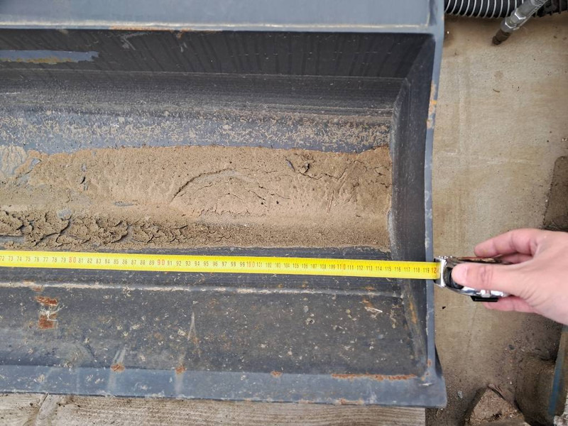 Komatsu PC24MR-5 NEW BUCKET SET + QC - Godet pour Engins de chantier: photos 3 Komatsu PC24MR-5 NEW BUCKET SET + QC - Godet pour Engins de chantier: photos 3