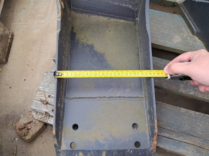 Komatsu PC24MR-5 NEW BUCKET SET + QC - Godet pour Engins de chantier: photos 4 Komatsu PC24MR-5 NEW BUCKET SET + QC - Godet pour Engins de chantier: photos 4