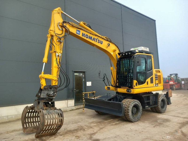 Komatsu PW148-10 - Pelle sur pneus: photos 3 Komatsu PW148-10 - Pelle sur pneus: photos 3
