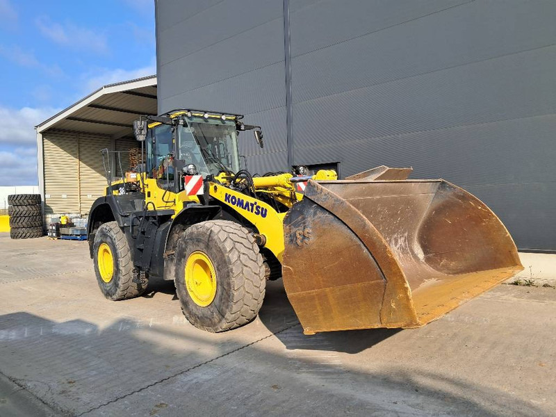 Komatsu WA380-8E0 - Chargeuse sur pneus: photos 1 Komatsu WA380-8E0 - Chargeuse sur pneus: photos 1