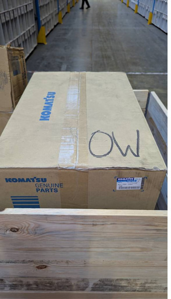 Komatsu WA475-10 - HYDRAULIC PUMP 421-S95-7060 - Hydraulique pour Engins de chantier: photos 1 Komatsu WA475-10 - HYDRAULIC PUMP 421-S95-7060 - Hydraulique pour Engins de chantier: photos 1