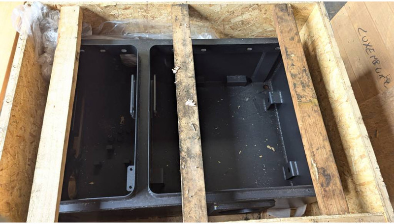 Komatsu WA600-8 BATTERY BOX 426-06-61211 - Frame/ Châssis pour Engins de chantier: photos 5 Komatsu WA600-8 BATTERY BOX 426-06-61211 - Frame/ Châssis pour Engins de chantier: photos 5