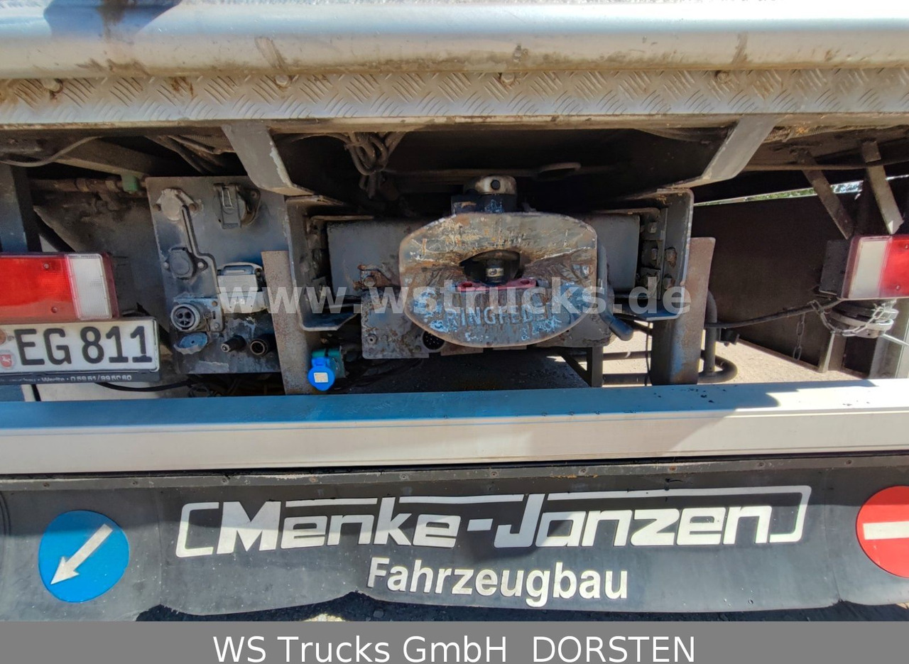 DAF XF 410 SC Menke Doppelstock - Camion chevaux: photos 4 DAF XF 410 SC Menke Doppelstock - Camion chevaux: photos 4