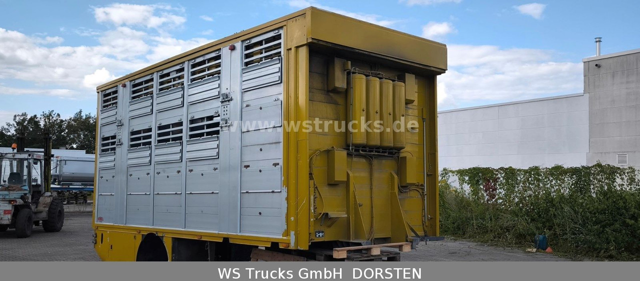 Finkl 2 Stock Viehaufbau Hubdach - Camion chevaux: photos 4 Finkl 2 Stock Viehaufbau Hubdach - Camion chevaux: photos 4