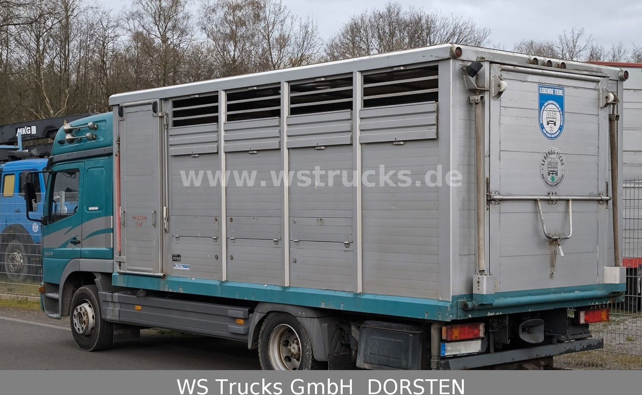 Mercedes-Benz Atego 1223 1 Stock Hohe Gitter Viehtransporter - Camion chevaux: photos 3 Mercedes-Benz Atego 1223 1 Stock Hohe Gitter Viehtransporter - Camion chevaux: photos 3