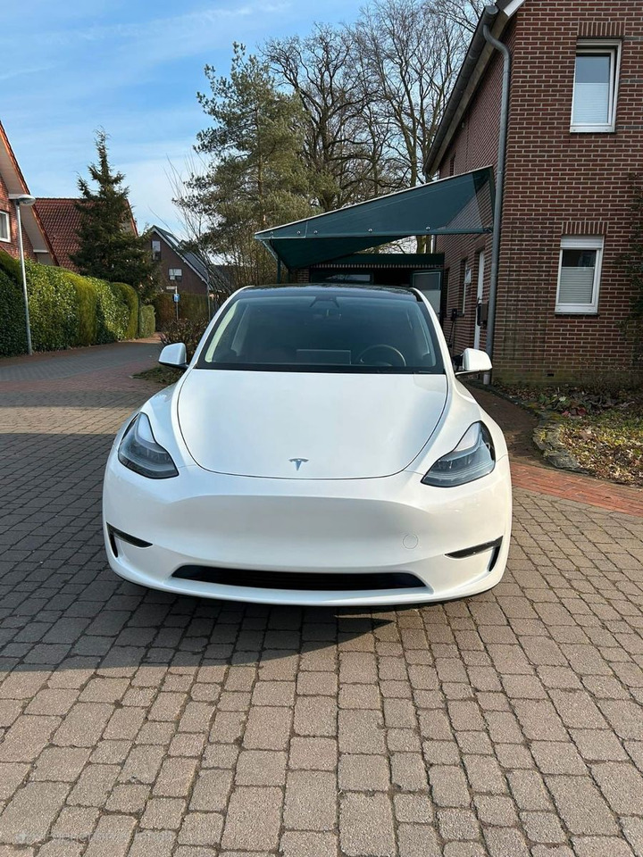 Tesla Model Y Hinterradantrieb RWD - Berline: photos 2 Tesla Model Y Hinterradantrieb RWD - Berline: photos 2