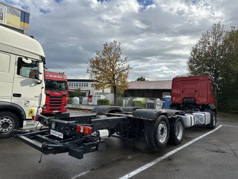 Mercedes-Benz 2532 LL 6x2 LANGES Fahrgestell Intarder Lenkachse - Châssis cabine: photos 5 Mercedes-Benz 2532 LL 6x2 LANGES Fahrgestell Intarder Lenkachse - Châssis cabine: photos 5