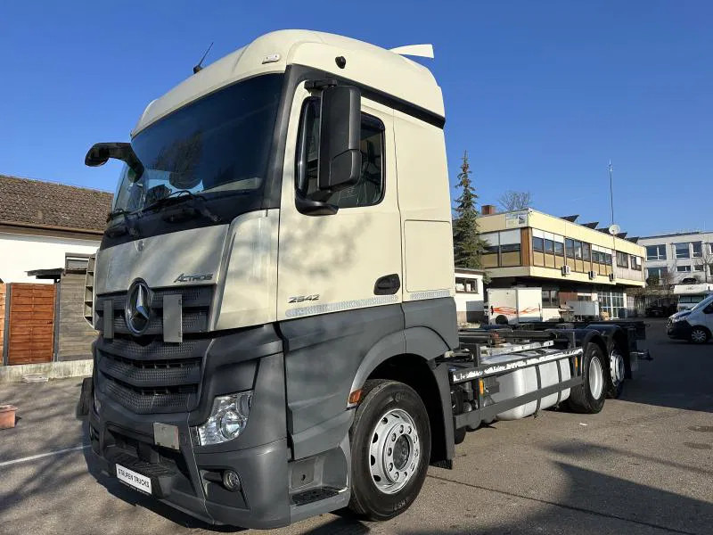 Mercedes-Benz Actros 2542 LL BDF Standard 6x2 LBW - Camion porte-conteneur/ Caisse mobile: photos 1 Mercedes-Benz Actros 2542 LL BDF Standard 6x2 LBW - Camion porte-conteneur/ Caisse mobile: photos 1