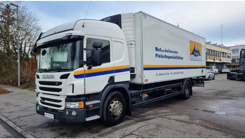 Scania P360 4X2 Fleisch Rohrbahnen Carrier Vector 1550 - Camion frigorifique: photos 1 Scania P360 4X2 Fleisch Rohrbahnen Carrier Vector 1550 - Camion frigorifique: photos 1