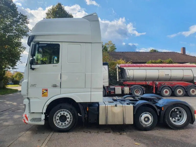 DAF XF 106.510 FT 6x2/4 SSC 3-Achser MEGA E6 - Tracteur routier: photos 2 DAF XF 106.510 FT 6x2/4 SSC 3-Achser MEGA E6 - Tracteur routier: photos 2