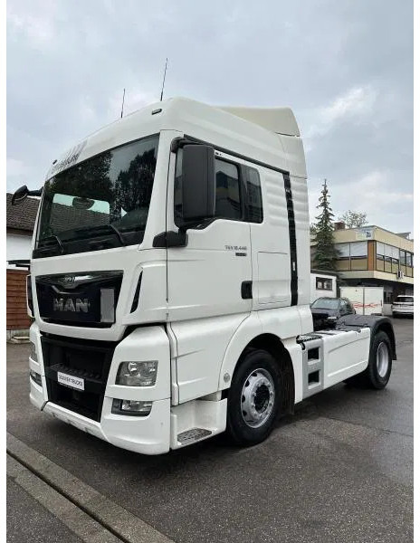 MAN TGX 18.440 XLX E6 Standard Intarder - Tracteur routier: photos 1 MAN TGX 18.440 XLX E6 Standard Intarder - Tracteur routier: photos 1